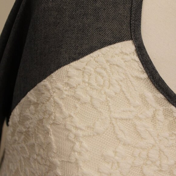 Discount Divas Lace/Grey Top Size M - Picture 3 of 8